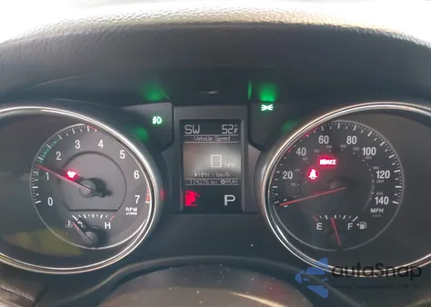 2011 Jeep Grand Cherokee Laredo z USA, uszkodzony, nr VIN 1J4RR4GT1BC665912